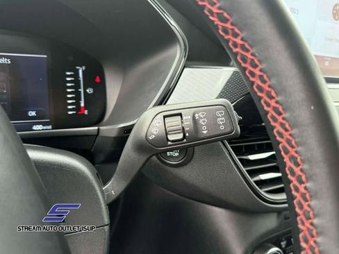 Used 2024 Ford Escape ST-Line image 25
