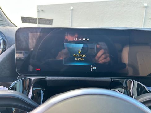 Used 2023 Mercedes-Benz GLA 250 4MATIC image 29