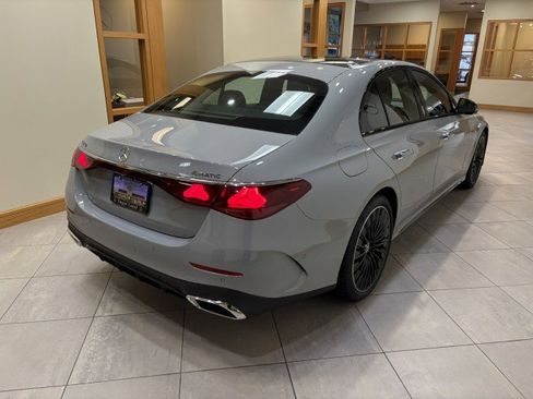 New 2026 Mercedes-Benz E 450 4MATIC Sedan image 5