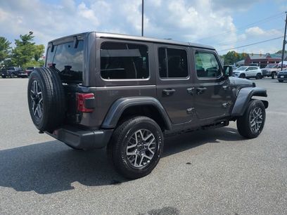 New 2026 Jeep Wrangler Unlimited Sahara w/ Technology Group