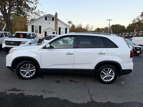 Used 2014 Kia Sorento LX FWD image 9