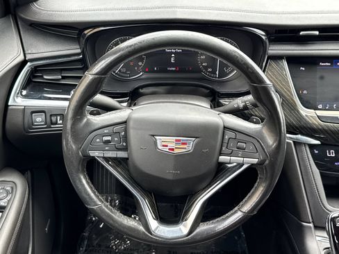 Used 2022 Cadillac XT6 Premium Luxury FWD image 24