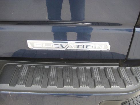 Used 2022 GMC Sierra 1500 Elevation AWD/4WD image 7