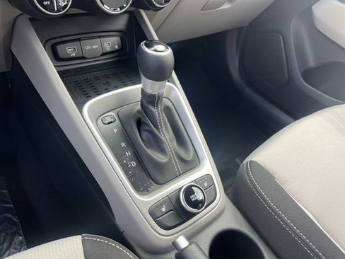 New 2026 Hyundai Venue SEL image 26