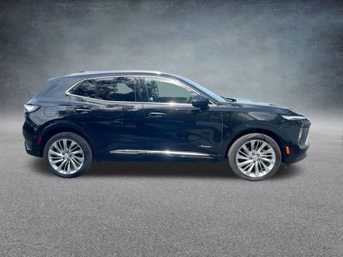 Used 2024 Buick Envision Avenir image 35