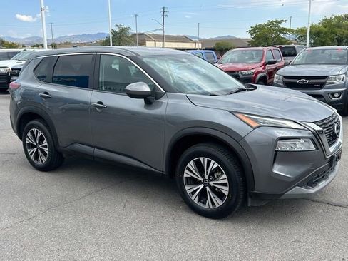 Used 2023 Nissan Rogue SV image 6