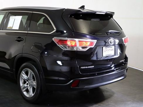 Used 2015 Toyota Highlander Limited image 11