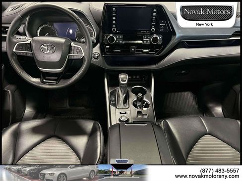 Used 2022 Toyota Highlander XSE image 15