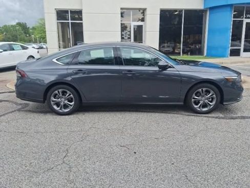Used 2023 Honda Accord EX image 1