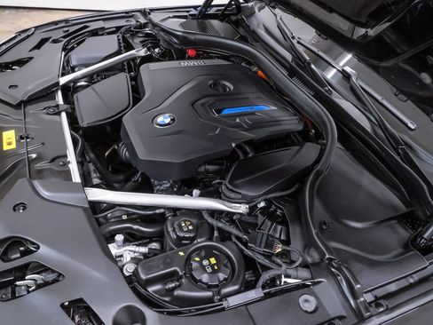 Used 2023 BMW 530e w/ Premium Package RWD image 33