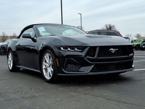 Used 2024 Ford Mustang GT Premium image 34