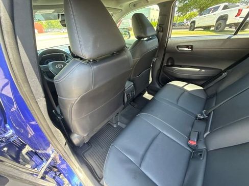 Used 2023 Toyota Corolla Cross XLE w/ Convenience Package FWD image 20