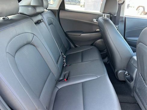 Used 2022 Hyundai Kona Limited w/ Cargo Package FWD image 34