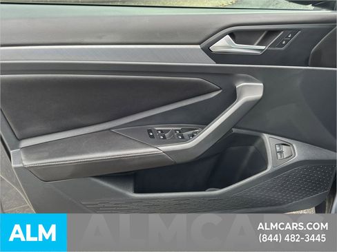 Used 2023 Volkswagen Jetta SE image 12