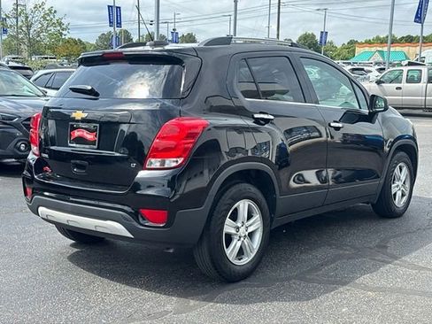 Used 2020 Chevrolet Trax LT w/ LT Convenience Package FWD image 5