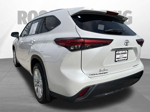 Used 2023 Toyota Highlander Limited AWD/4WD image 6