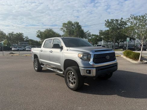 Used 2018 Toyota Tundra SR5 w/ SR5 Upgrade Package RWD image 4