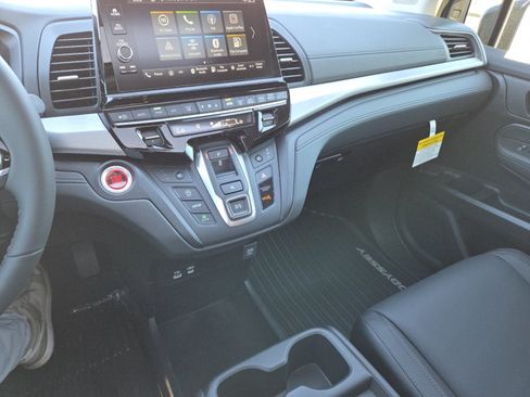 Certified 2026 Honda Odyssey EX-L image 28