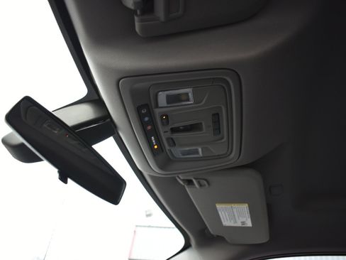 Used 2019 Chevrolet Silverado 1500 LT w/ Texas Edition image 43