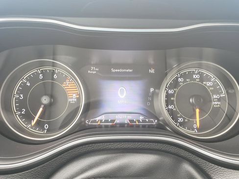 Certified 2021 Jeep Cherokee Latitude Lux w/ Comfort/Convenience Group AWD/4WD image 22