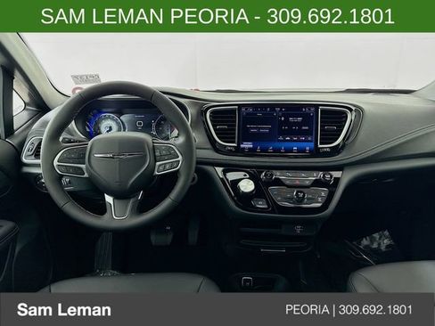 New 2026 Chrysler Pacifica Select image 22