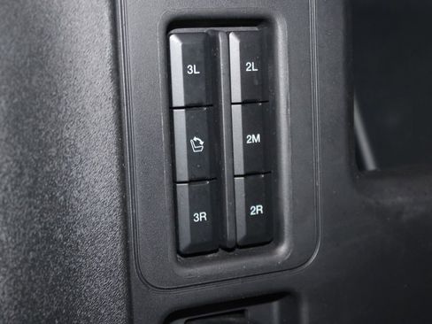 Used 2025 Ford Expedition Active AWD/4WD image 19