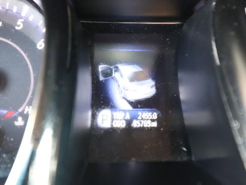 Used 2014 Toyota Avalon XLE Touring FWD image 18