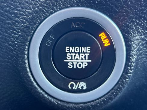 Used 2022 Dodge Challenger R/T image 34