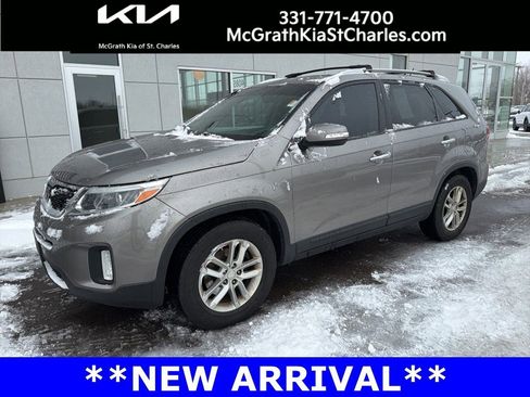 Used 2014 Kia Sorento LX image 1