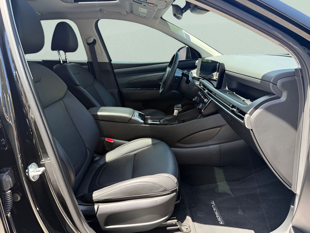 Used 2025 Hyundai Tucson SEL AWD/4WD image 27