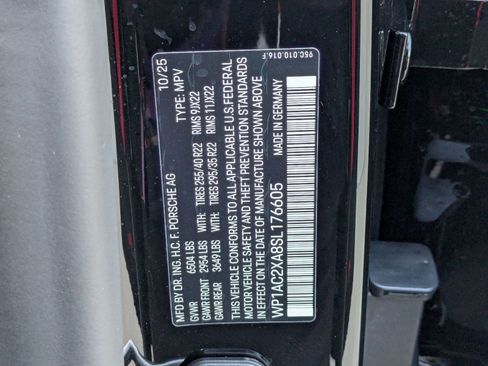 New 2025 Porsche Macan Turbo Electric image 30