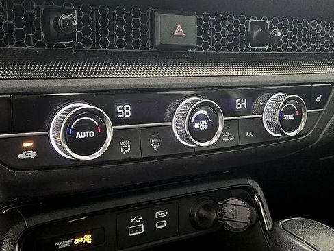 Used 2023 Honda CR-V Sport image 17