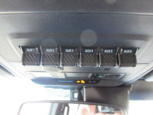 New 2025 Ford Bronco Badlands image 31