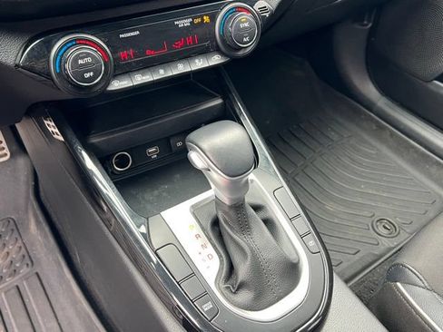 Certified 2024 Kia Forte GT-Line FWD image 18