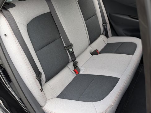 Used 2018 Chevrolet Bolt LT image 19