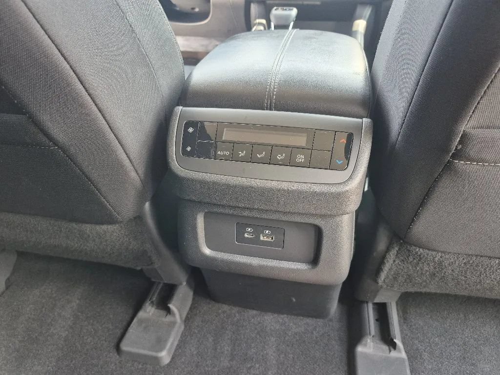 Used 2022 Nissan Pathfinder SV AWD/4WD image 21