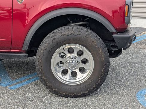 Used 2025 Ford Bronco Badlands image 11