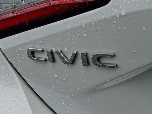 Used 2023 Honda Civic EX-L image 23