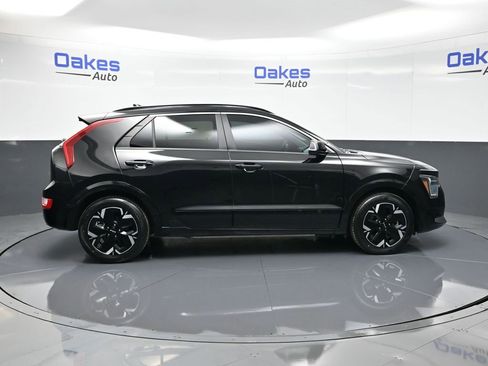 Certified 2023 Kia Niro Wind w/ Wind Preserve Package image 9