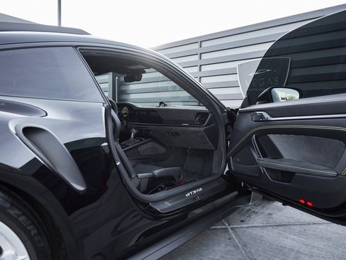 Used 2024 Porsche 911 GT3 RS w/ Weissach Package image 28