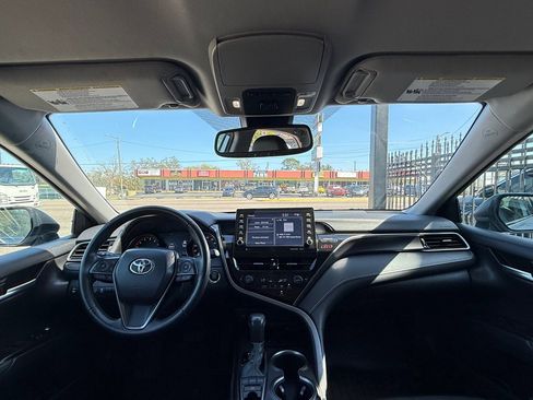 Used 2023 Toyota Camry XSE FWD image 14