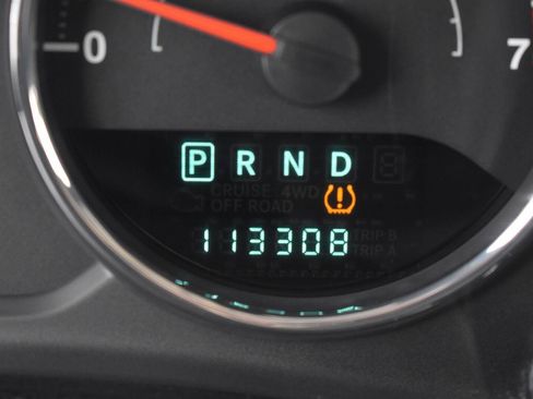 Used 2012 Jeep Wrangler Sport w/ Connectivity Group AWD/4WD image 5