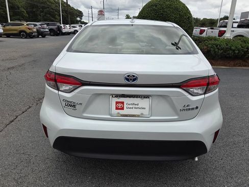 Used 2024 Toyota Corolla LE w/ LE Convenience Package FWD image 9