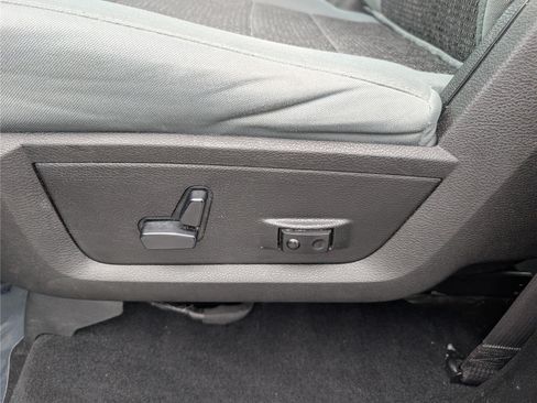 Used 2019 RAM 1500 Big Horn AWD/4WD image 19