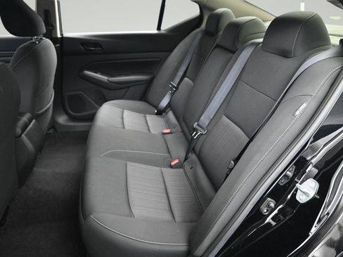 Certified 2025 Nissan Altima 2.5 SR FWD image 11