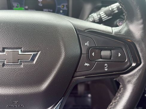 Used 2023 Chevrolet Bolt EUV LT w/ Convenience Package FWD image 17