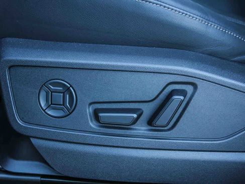 Used 2025 Audi Q5 Premium Plus image 21