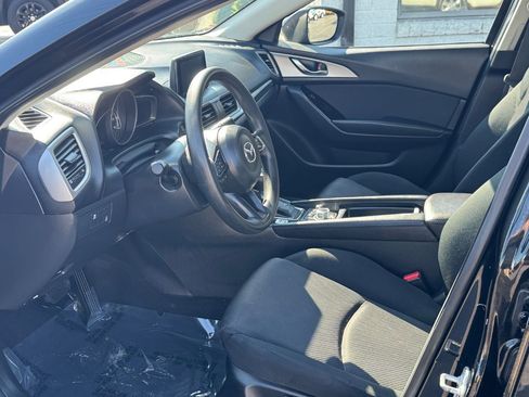 Used 2017 MAZDA MAZDA3 Sport FWD image 12