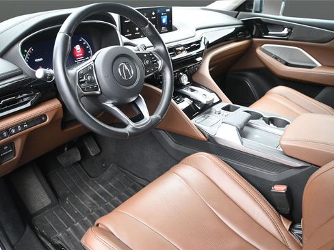 Used 2023 Acura MDX SH-AWD w/ Advance Package image 2