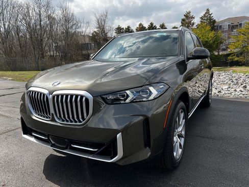 New 2026 BMW X5 xDrive40i w/ Parking Assistance Package AWD/4WD image 1